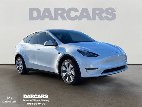 Used 2023 Tesla Model Y Long Range image 1