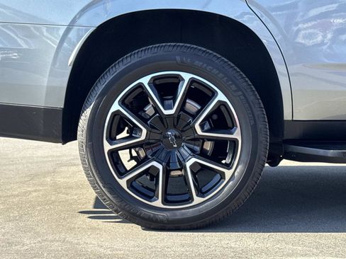 Used 2025 Chevrolet Tahoe RST image 34