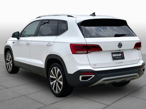Used 2024 Volkswagen Taos SE FWD image 12