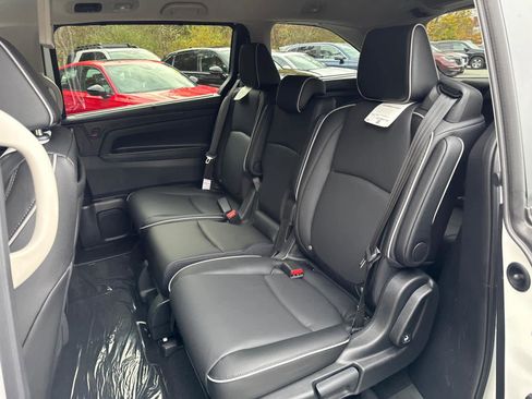 New 2026 Honda Odyssey Touring image 33