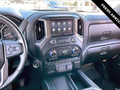 Used 2020 GMC Sierra 2500 AT4 w/ AT4 Premium Package image 10