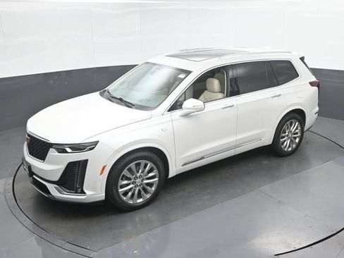Used 2021 Cadillac XT6 Premium Luxury FWD image 38