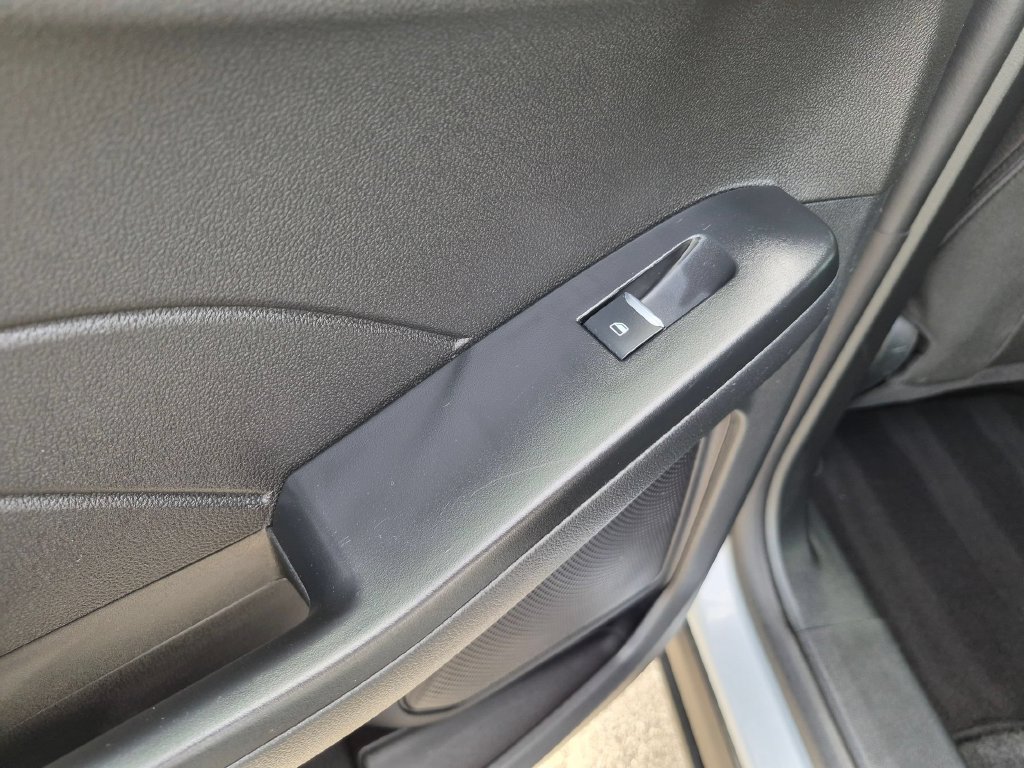 Used 2025 Ford Escape Active AWD/4WD image 25