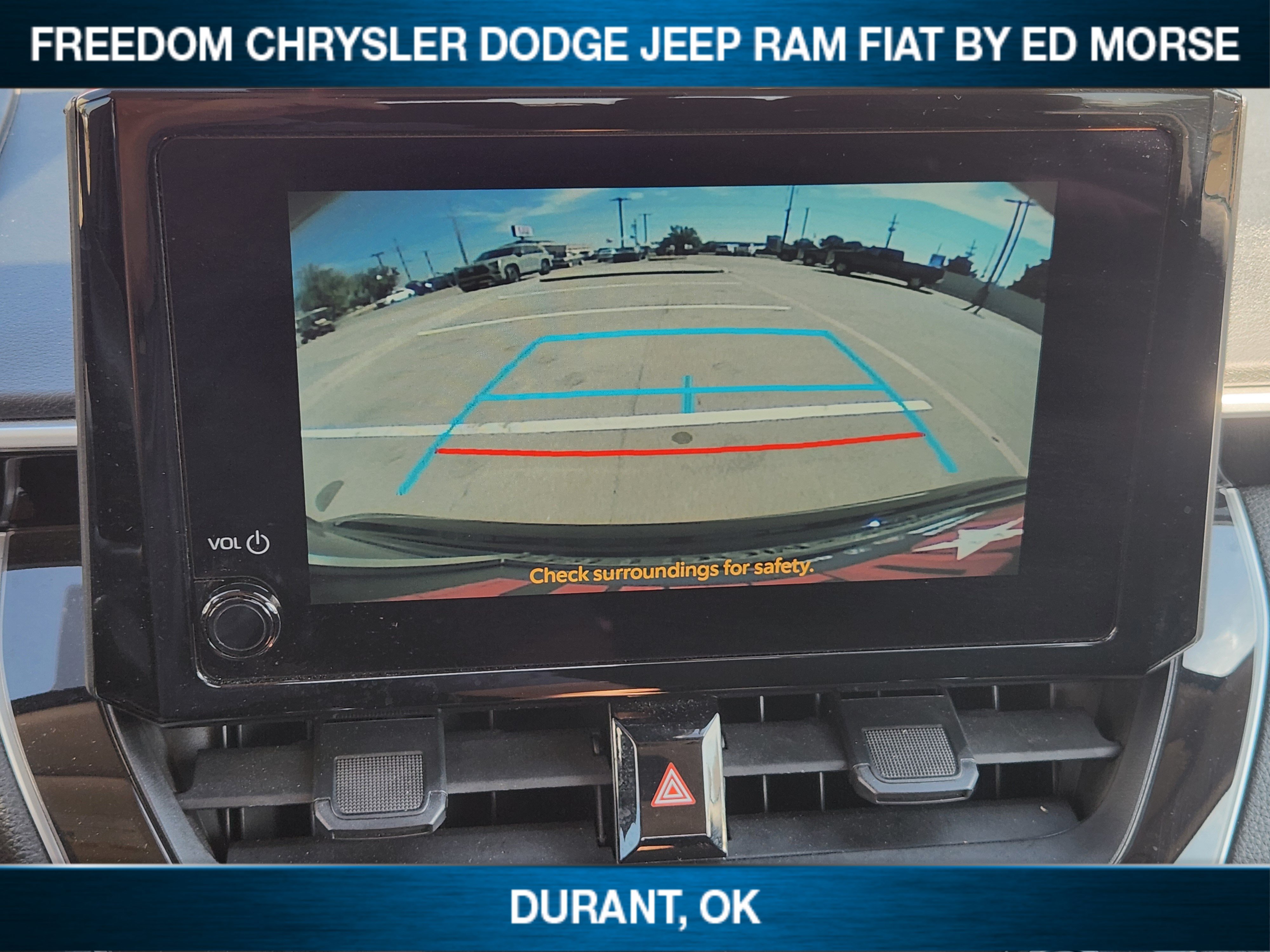 Used 2025 Toyota Corolla LE FWD image 12