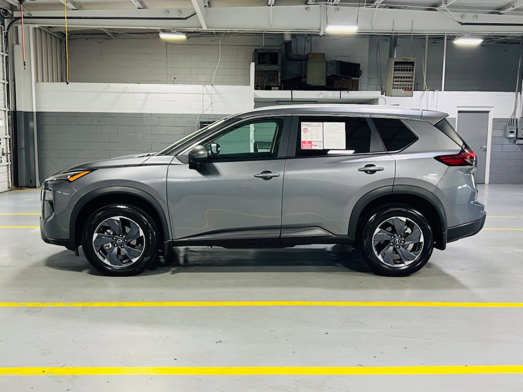 Used 2026 Nissan Rogue SV w/ SV Premium Package FWD image 15