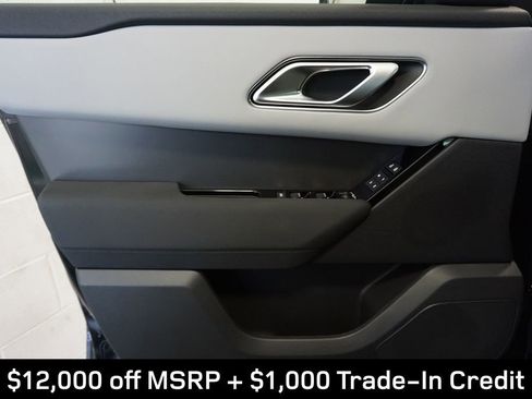 New 2025 Land Rover Range Rover Velar Dynamic SE image 17