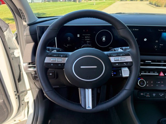 Certified 2025 Hyundai Tucson Limited FWD image 15