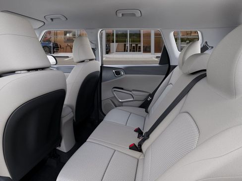 New 2025 Kia Soul LX image 18