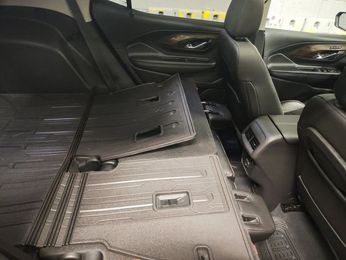 Used 2020 GMC Terrain Denali w/ Denali Premium Package image 13