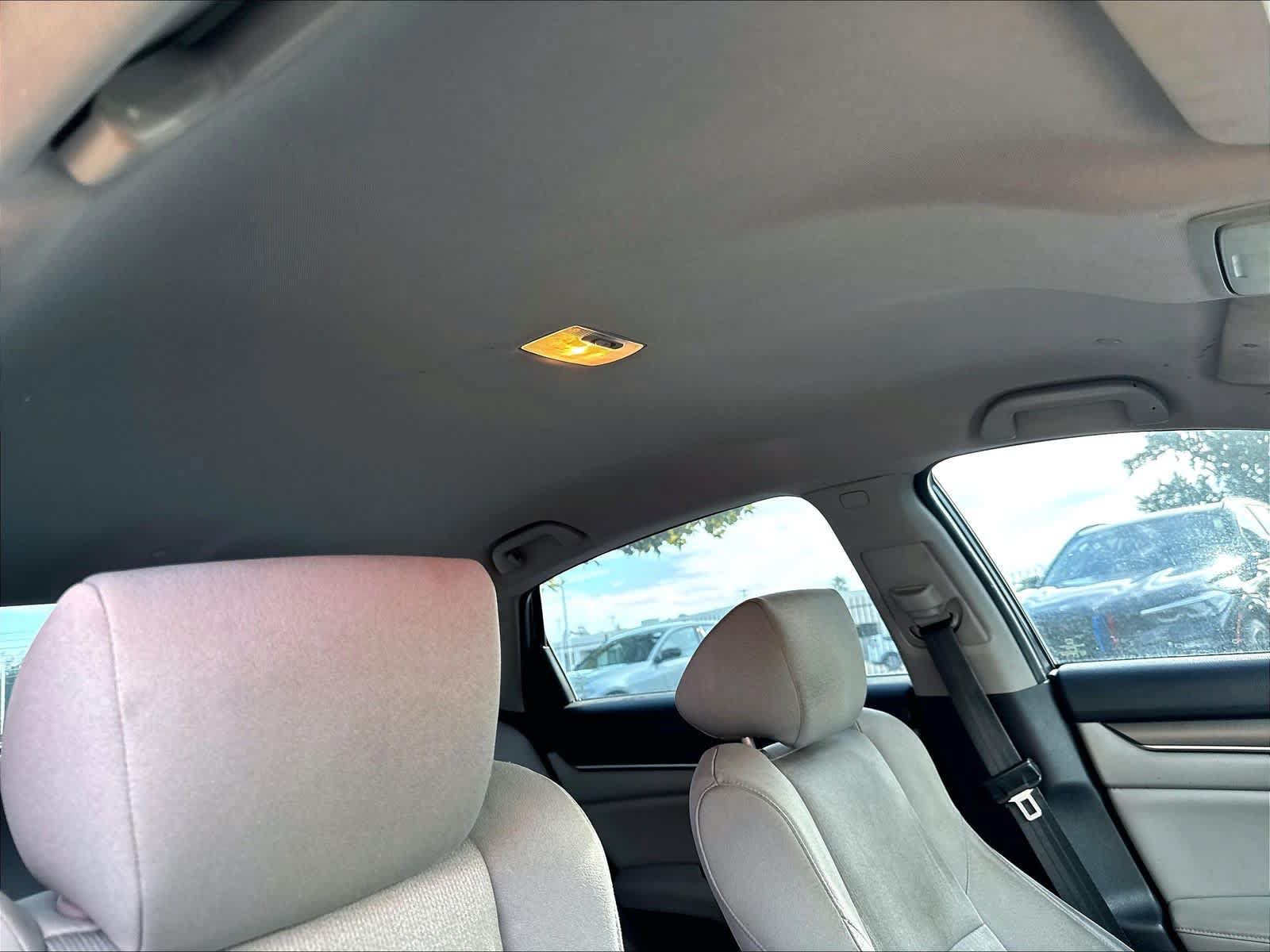 Used 2018 Honda Accord LX image 30