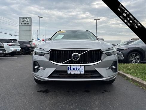 Used 2022 Volvo XC60 B5 Momentum AWD/4WD image 2