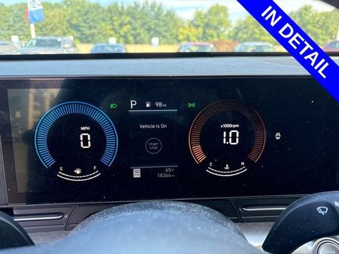 Used 2024 Hyundai Kona SEL AWD/4WD image 12