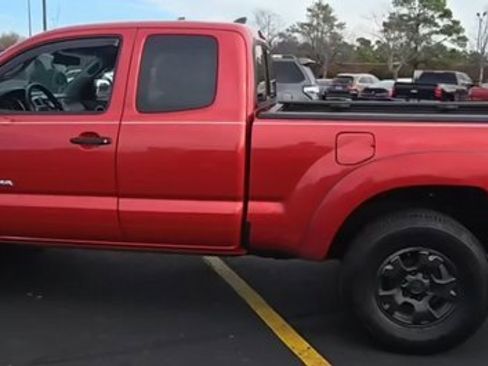 Used 2014 Toyota Tacoma 4x4 Access Cab V6 image 2