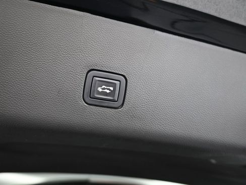 Used 2021 Chevrolet Traverse Premier w/ Redline Edition image 58