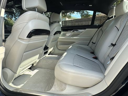 Used 2020 BMW 745e xDrive image 15