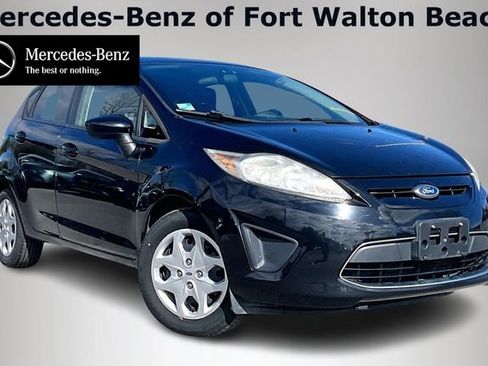 Used 2012 Ford Fiesta SE image 1