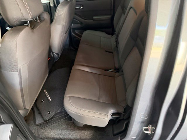 Used 2023 Nissan Frontier SV w/ Technology Package RWD image 31