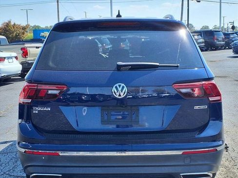 Used 2021 Volkswagen Tiguan SE w/ Panoramic Sunroof Package image 26