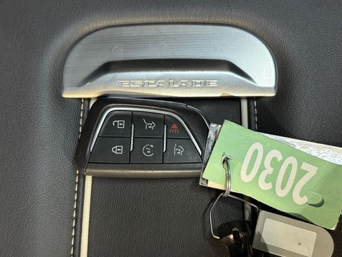 Certified 2022 Cadillac Escalade Premium Luxury w/ LPO, Radiant Package image 43