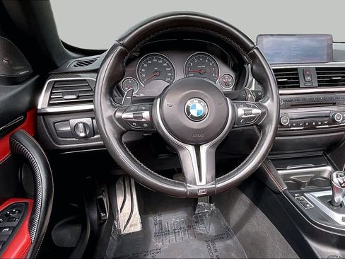 Used 2016 BMW M4 Convertible RWD image 5