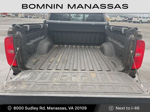 Used 2017 Chevrolet Colorado Z71 image 9