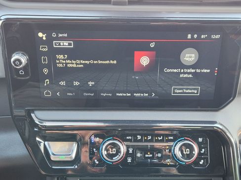 Used 2024 GMC Sierra 2500 AT4 w/ AT4 Premium Plus Package image 16