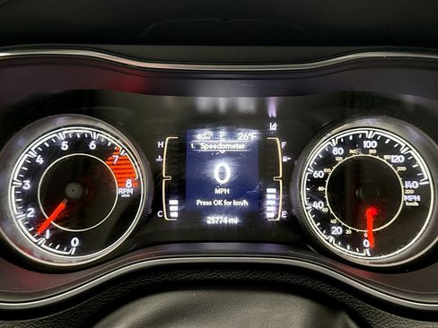 Used 2021 Jeep Cherokee Latitude Lux image 9