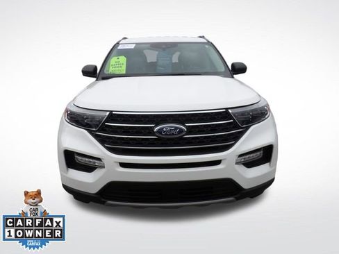Certified 2022 Ford Explorer XLT w/ Equipment Group 202A image 2