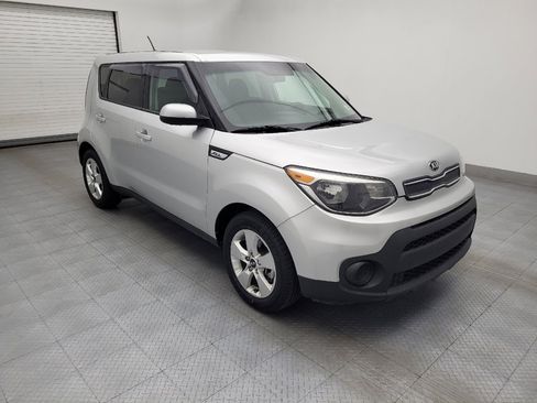 Used 2019 Kia Soul image 11