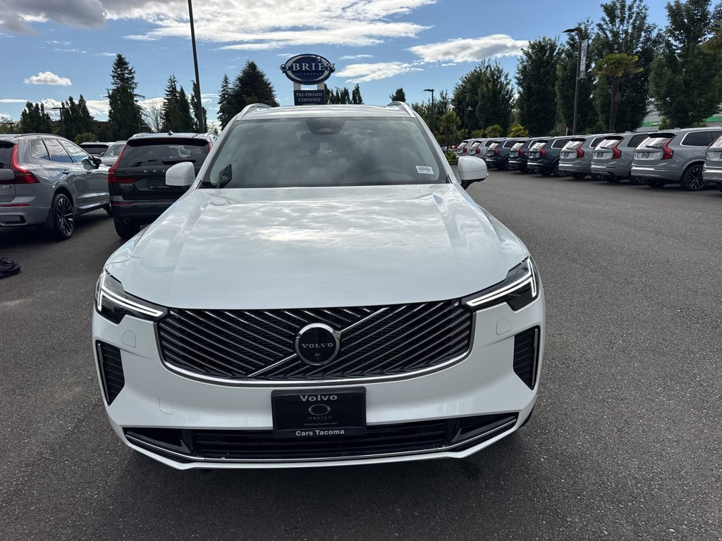 New 2026 Volvo XC90 T8 Plus w/ Protection Package AWD/4WD image 9
