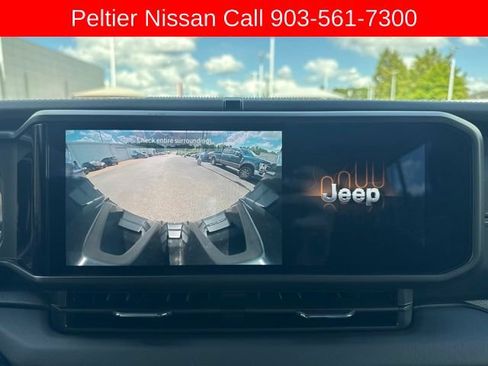 Used 2025 Jeep Wrangler Unlimited Sahara w/ Safety Group AWD/4WD image 19
