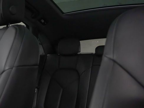 Certified 2026 Porsche Macan AWD/4WD image 35