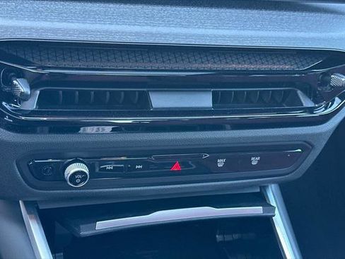 New 2026 BMW 330i xDrive Sedan w/ Premium Package AWD/4WD image 19