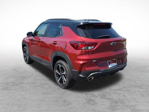 Used 2022 Chevrolet TrailBlazer RS w/ Technology Package FWD image 5