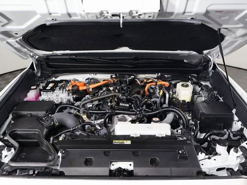 Used 2025 Toyota Tacoma TRD Off-Road image 15