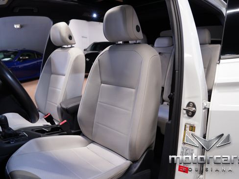 Used 2021 Volkswagen Tiguan SE R-Line FWD image 29
