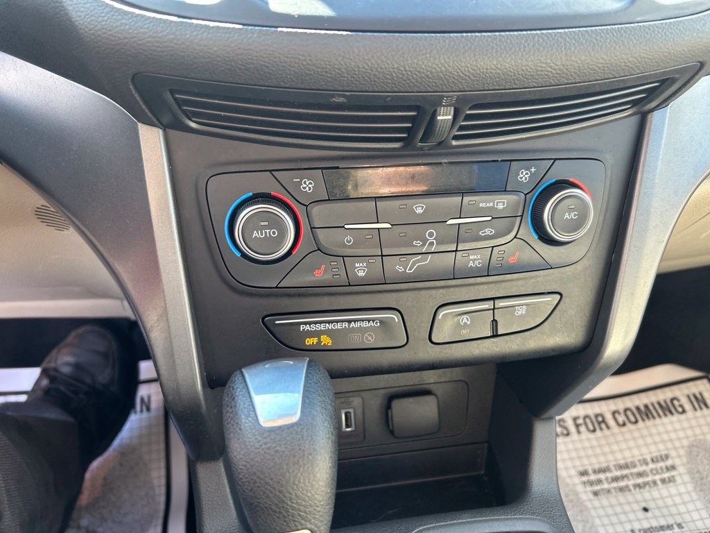 Used 2017 Ford Escape SE w/ Equipment Group 201A FWD image 29