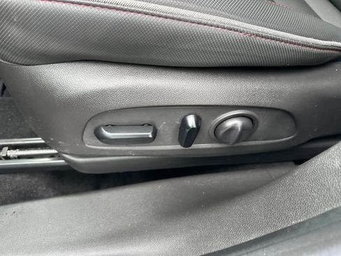 Used 2023 Chevrolet TrailBlazer RS w/ Driver Confidence Package image 15