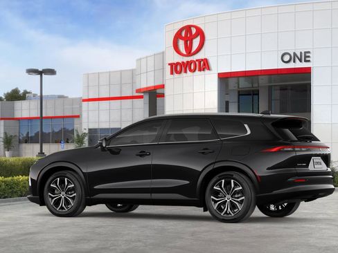 New 2026 Toyota Crown Signia XLE image 32