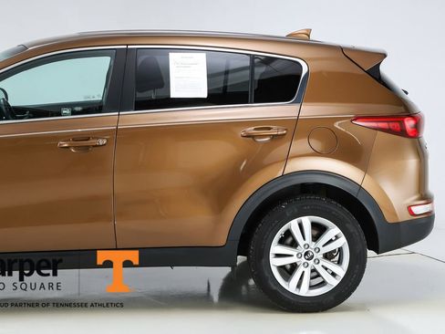 Used 2017 Kia Sportage LX AWD/4WD image 41