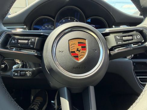 Used 2026 Porsche Macan AWD/4WD image 32