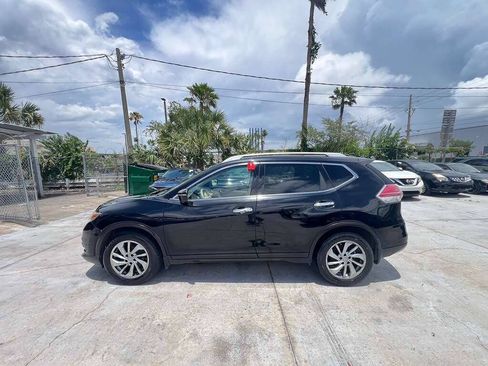Used 2015 Nissan Rogue SL w/ SL Premium Package FWD image 2