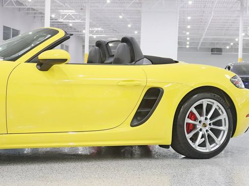 Used 2019 Porsche 718 Boxster S RWD image 4
