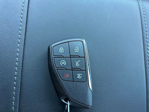 Used 2025 Chevrolet Tahoe LT w/ Comfort Package image 38