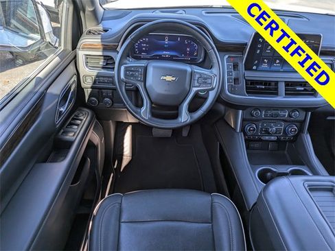 Used 2023 Chevrolet Suburban Premier image 15