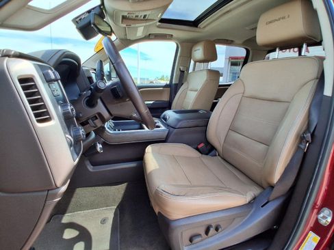 Used 2018 GMC Sierra 2500 Denali w/ Duramax Plus Package AWD/4WD image 16