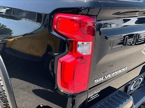 Used 2024 Chevrolet Silverado 1500 ZR2 w/ Technology Package AWD/4WD image 27