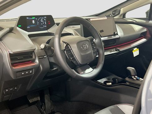 New 2026 Toyota Prius Plug-In Hybrid FWD image 7