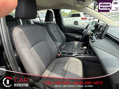 Used 2024 Toyota Corolla LE FWD image 31