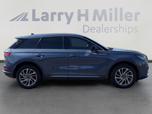 Used 2022 Lincoln Corsair FWD w/ Equipment Group 101A image 6